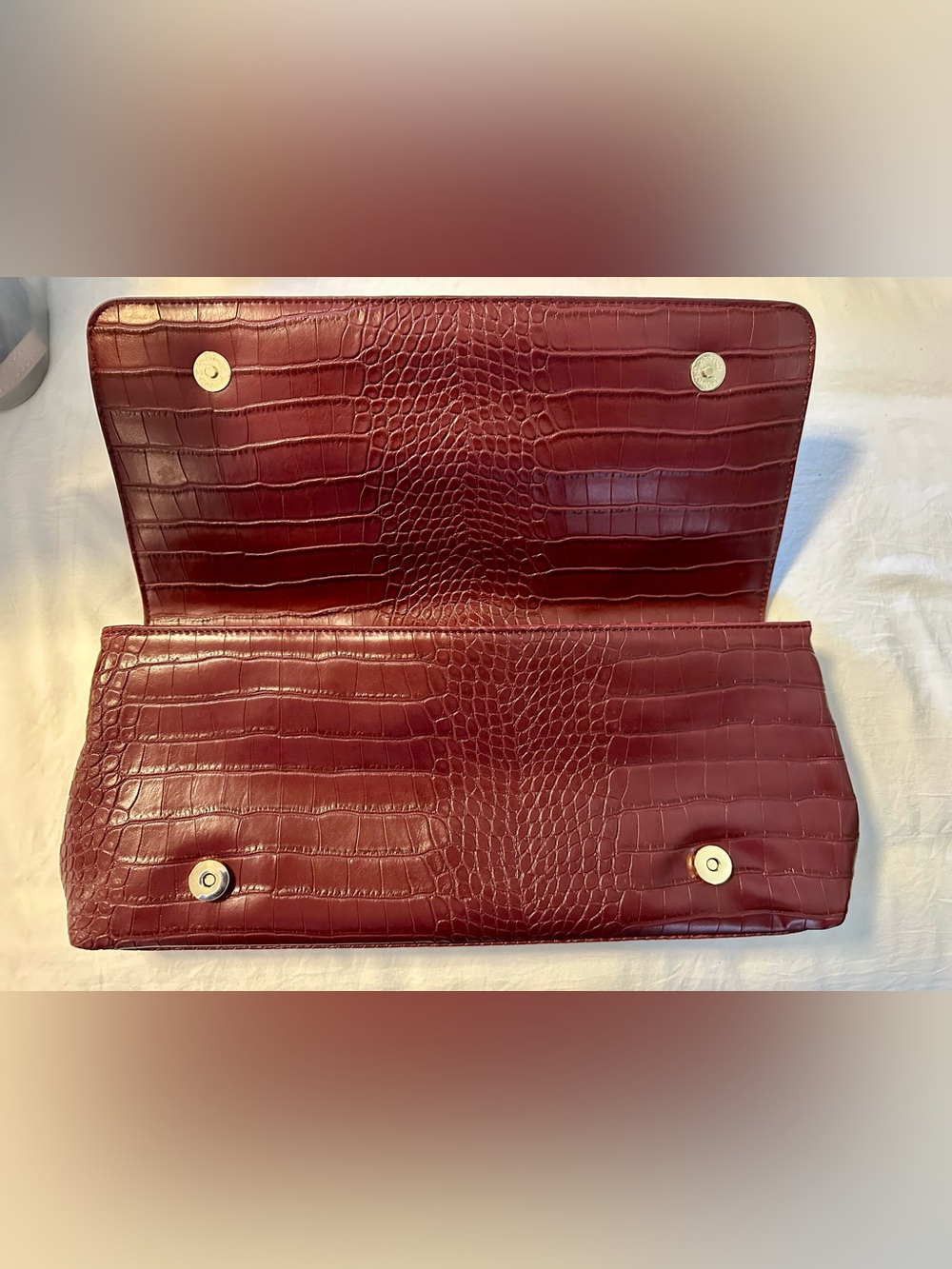 Bebe Croc-Embossed Faux Leather Large Burgundy Clutch Bag - Picture 3 of 9